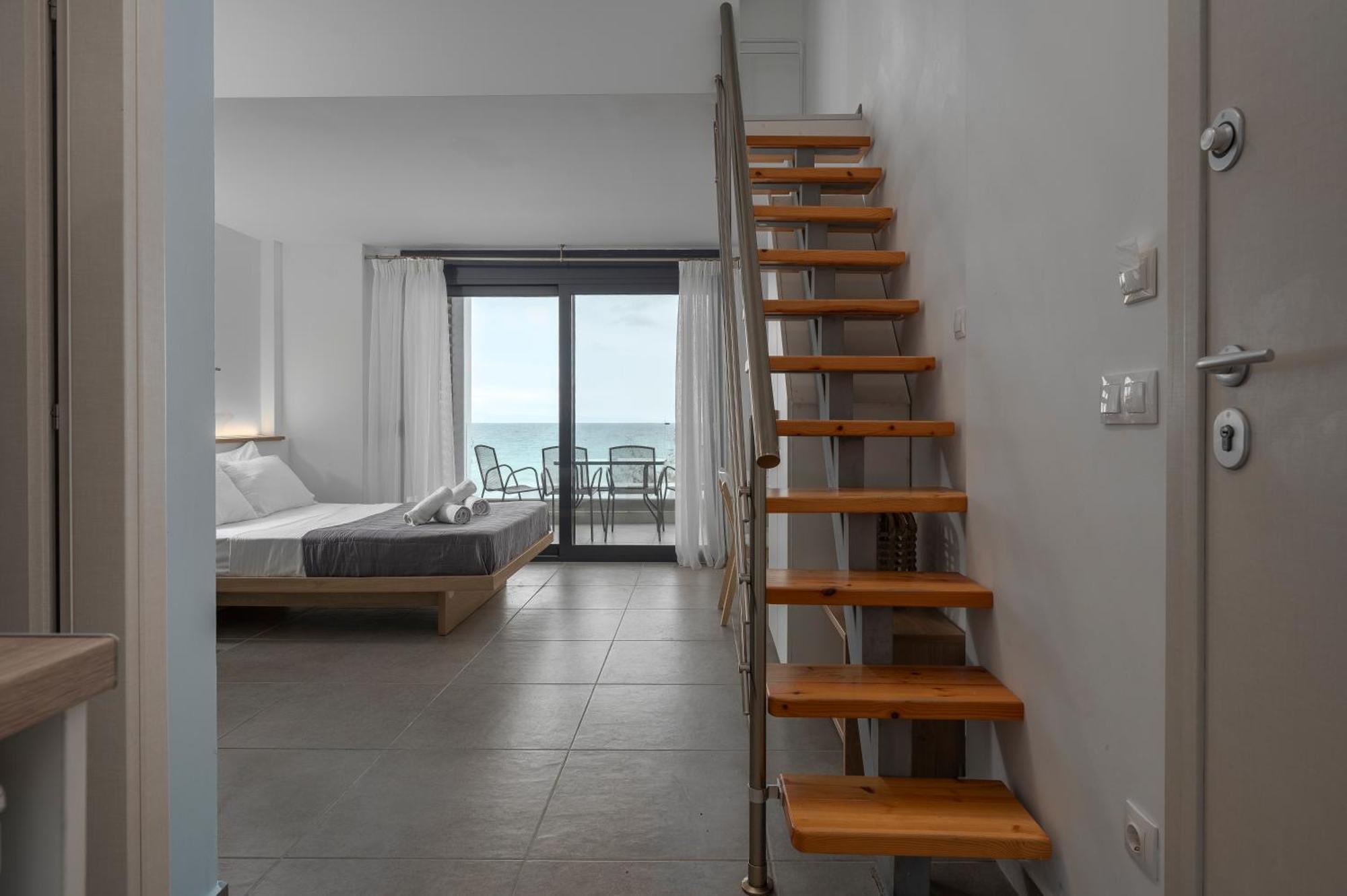 Cavo Blue Coastal Living Leilighet Polýkhrono Eksteriør bilde